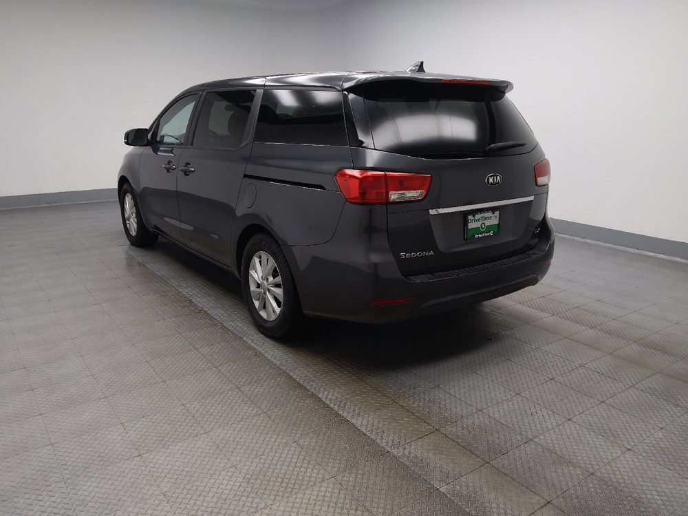 Used 2017 Kia Sedona LX FWD image 3