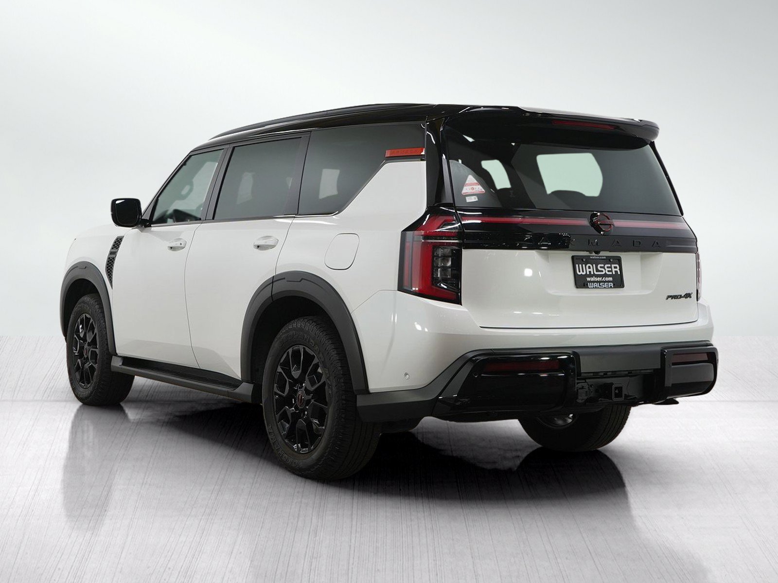 Used 2025 Nissan Armada PRO-4X w/ Pro-4X Premium Package AWD/4WD image 5