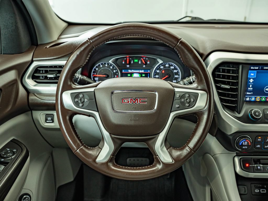 Used 2020 GMC Acadia SLT FWD image 22