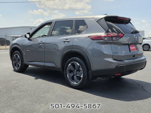 Used 2026 Nissan Rogue SV FWD image 3
