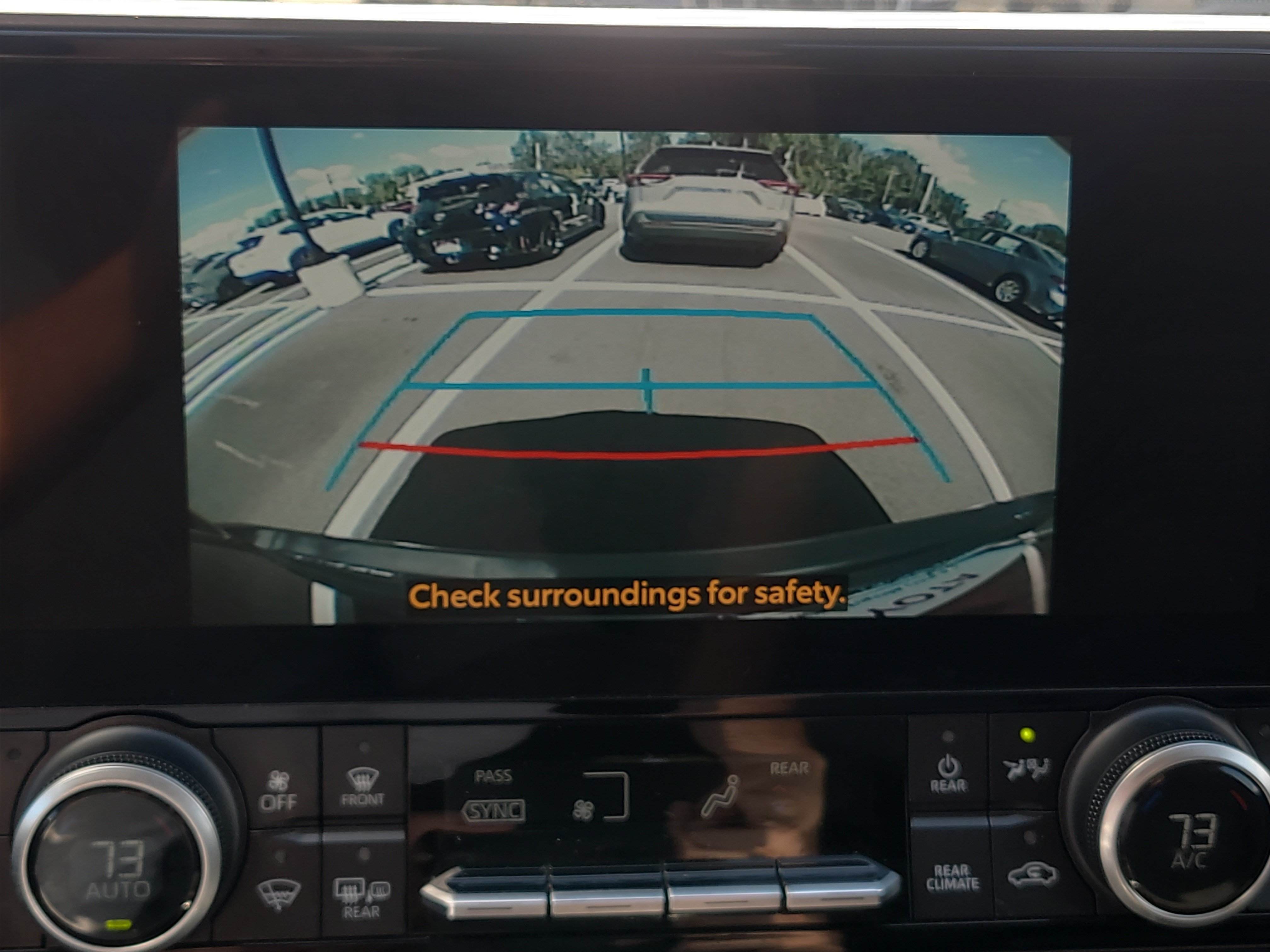 Used 2023 Toyota Highlander XLE AWD/4WD image 26