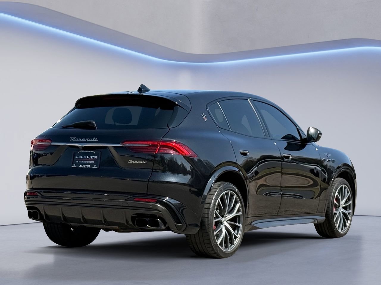 Certified 2023 Maserati Grecale Trofeo image 8