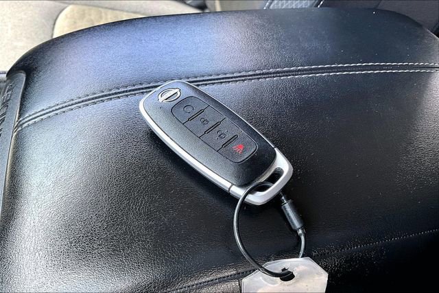 Certified 2024 Nissan Pathfinder SV FWD image 34