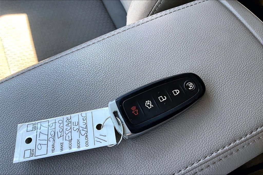 Used 2019 Ford Escape SE AWD/4WD image 32