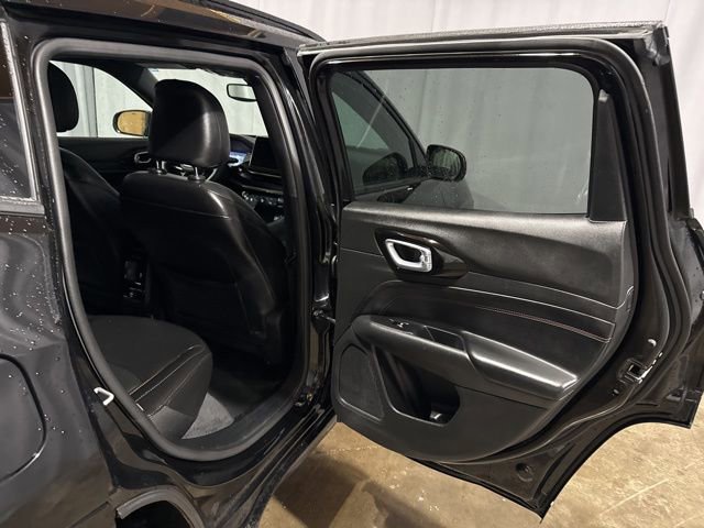 Used 2023 Jeep Compass Limited AWD/4WD image 28