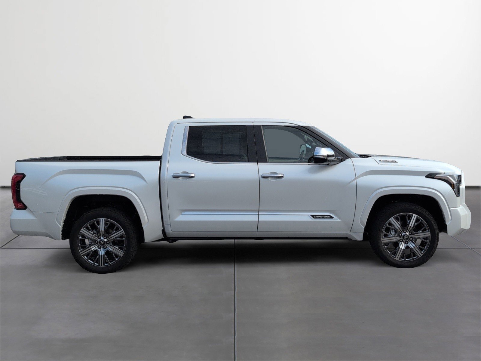 Used 2025 Toyota Tundra Capstone image 6
