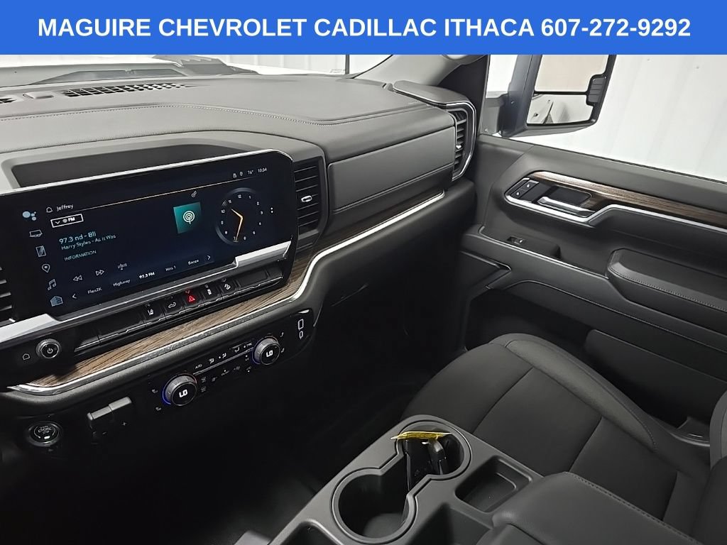 Used 2025 Chevrolet Silverado 2500 LT AWD/4WD image 25
