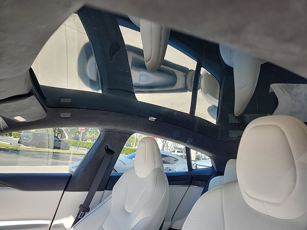Used 2021 Tesla Model S Plaid image 5