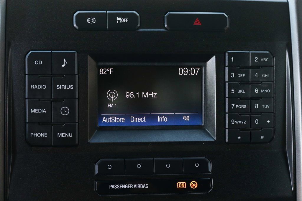 Used 2017 Ford F550 4x4 Crew Cab Super Duty image 32