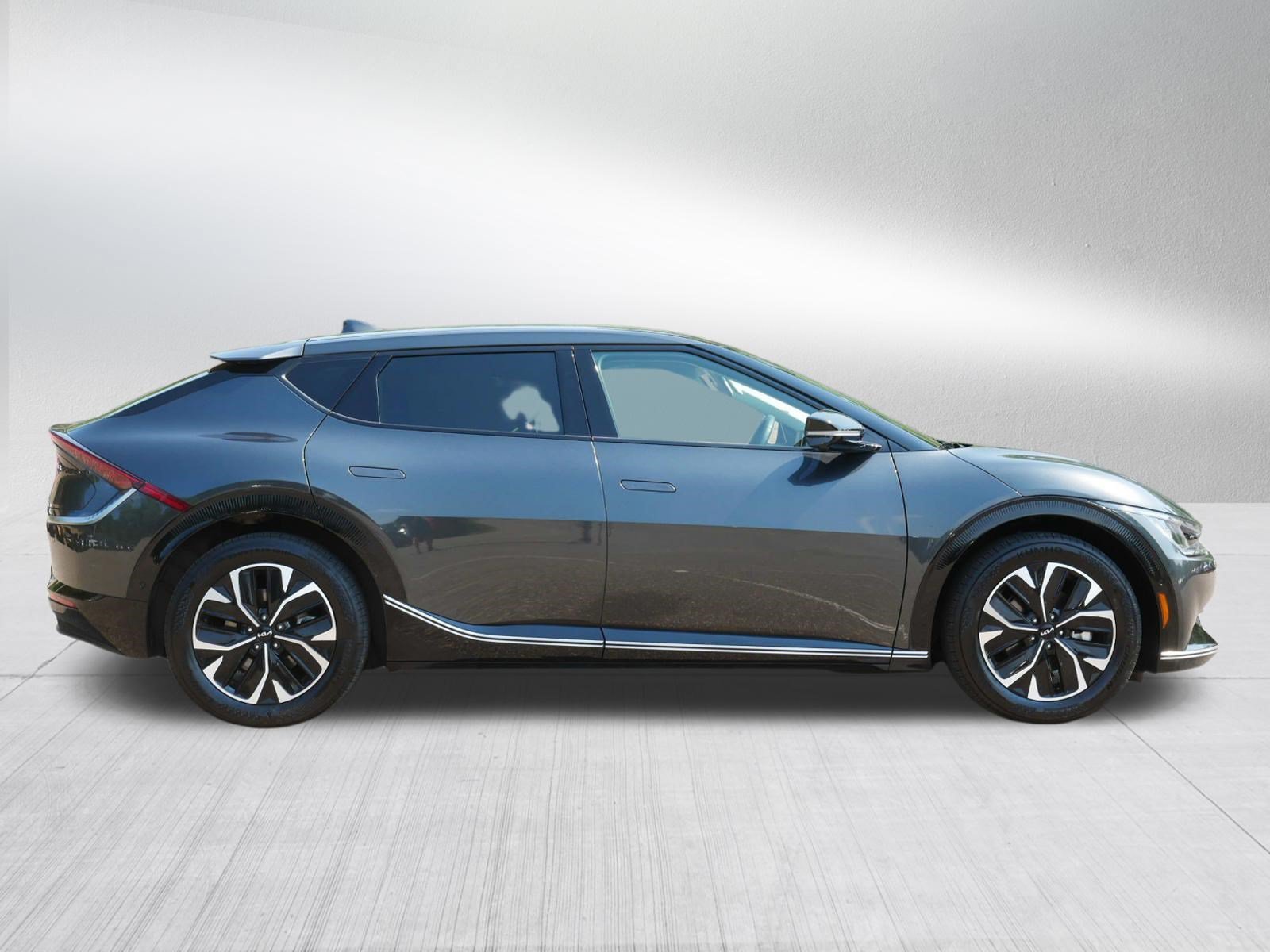 Certified 2024 Kia EV6 Wind w/ Wind Technology Package AWD/4WD image 8