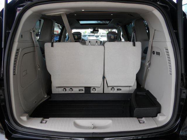 Used 2018 Chrysler Pacifica Limited w/ Tire & Wheel Group image 10