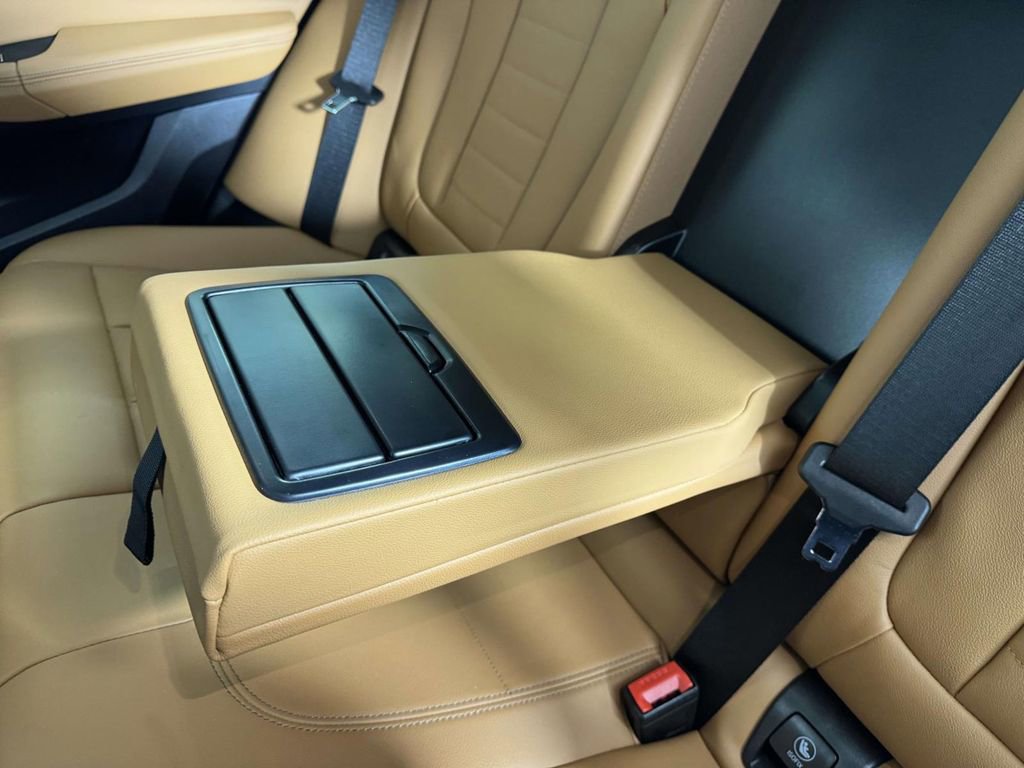 Used 2024 BMW X4 M40i w/ Premium Package image 34