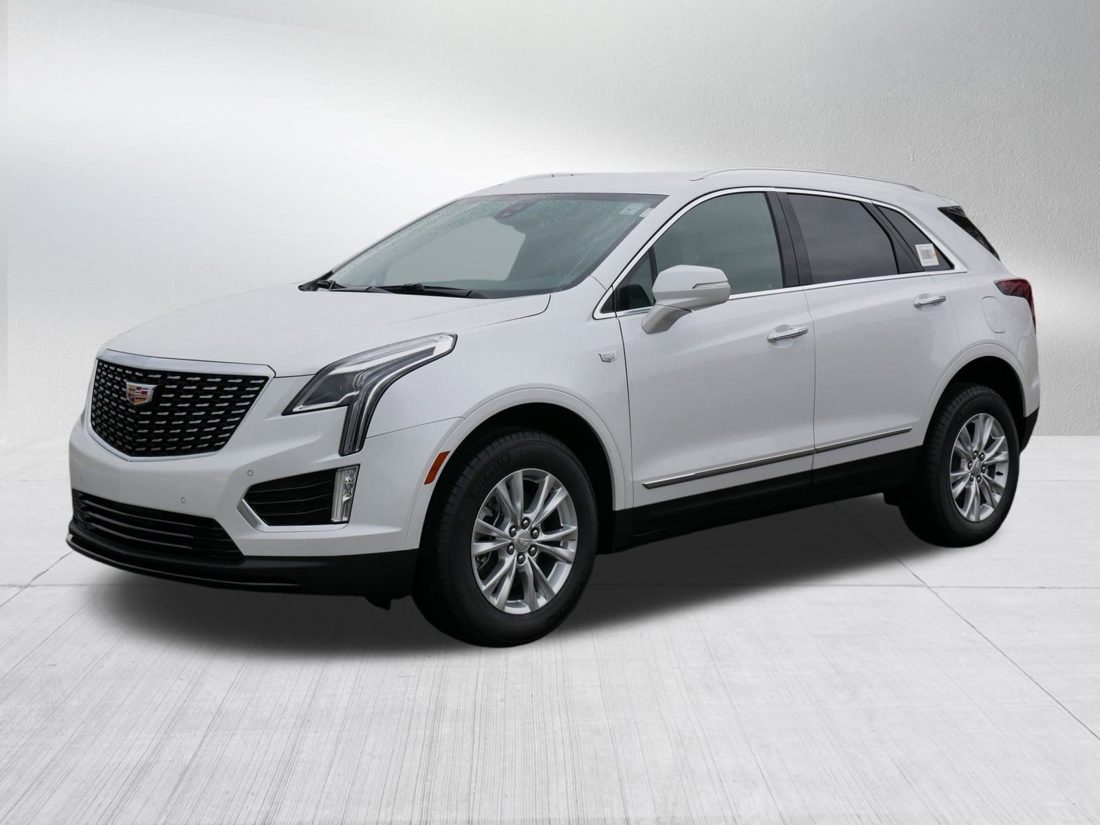 New 2026 Cadillac XT5 Luxury image 3