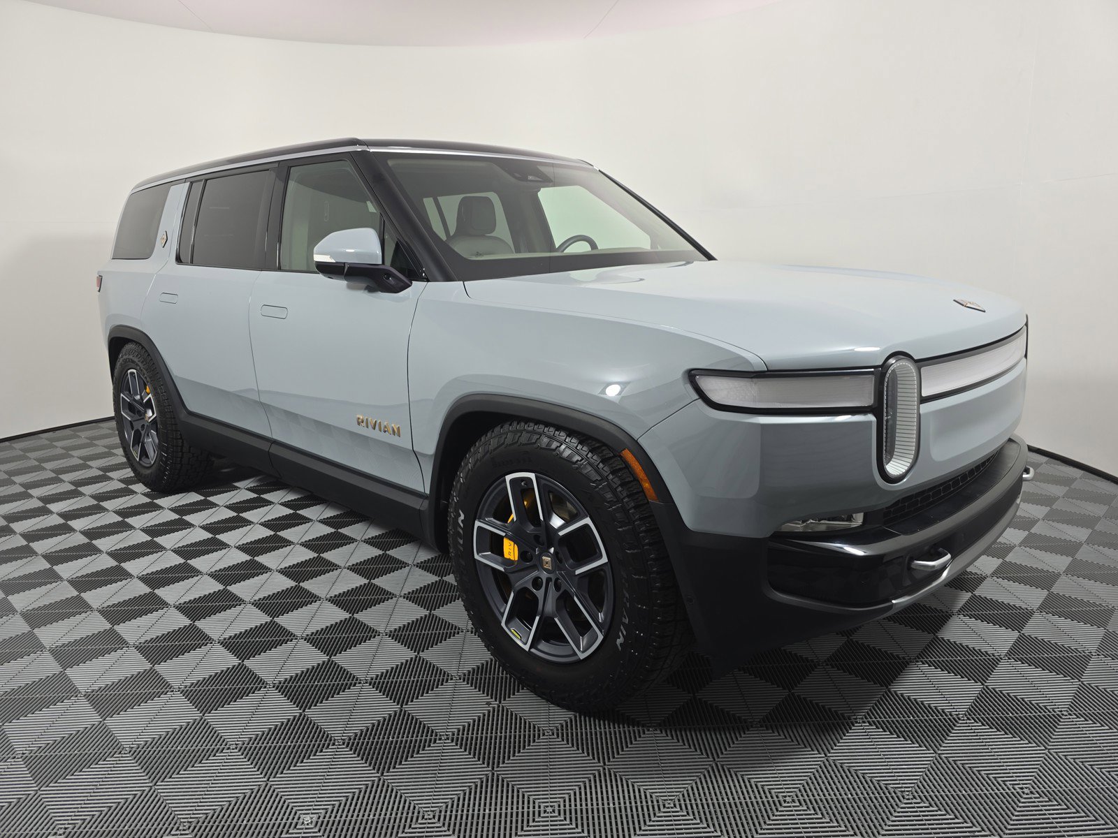 Used 2022 Rivian R1S Launch Edition AWD/4WD image 7