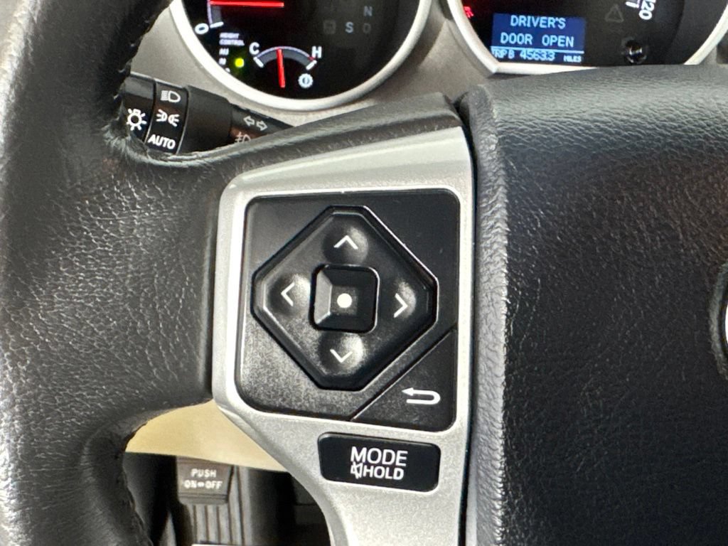 Used 2017 Toyota Sequoia Platinum AWD/4WD image 18