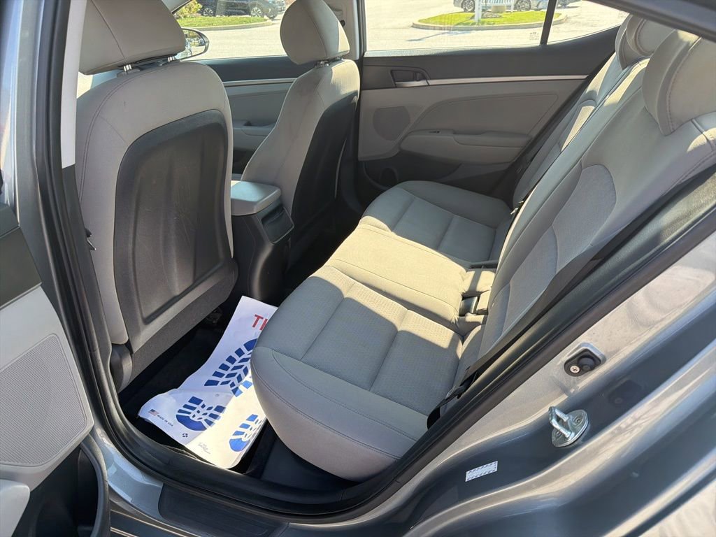 Used 2017 Hyundai Elantra SE FWD image 12