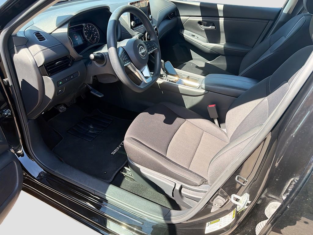 Used 2025 Nissan Sentra SV image 24