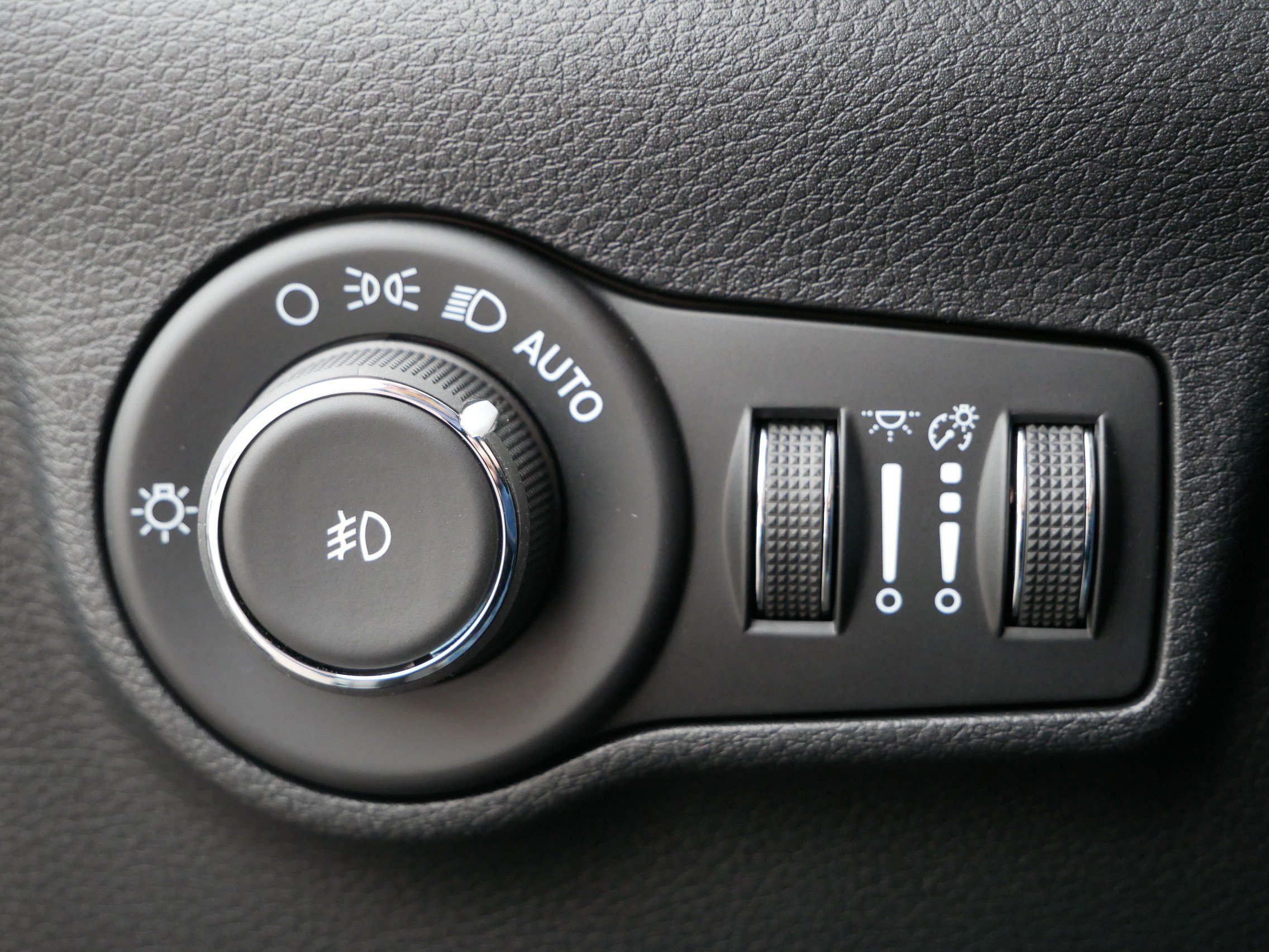 New 2026 Jeep Compass Latitude AWD/4WD image 14