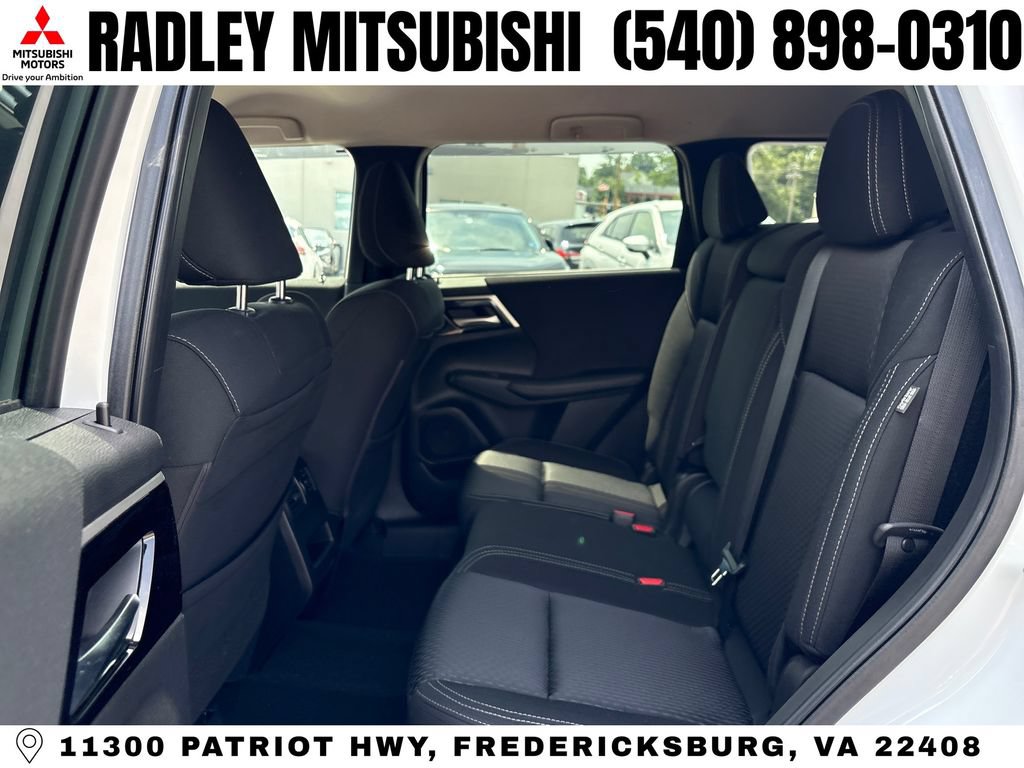 Used 2022 Mitsubishi Outlander ES AWD/4WD image 12