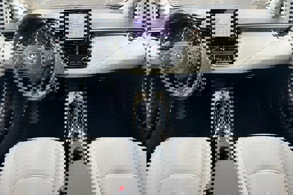 Used 2021 Toyota Corolla LE image 10