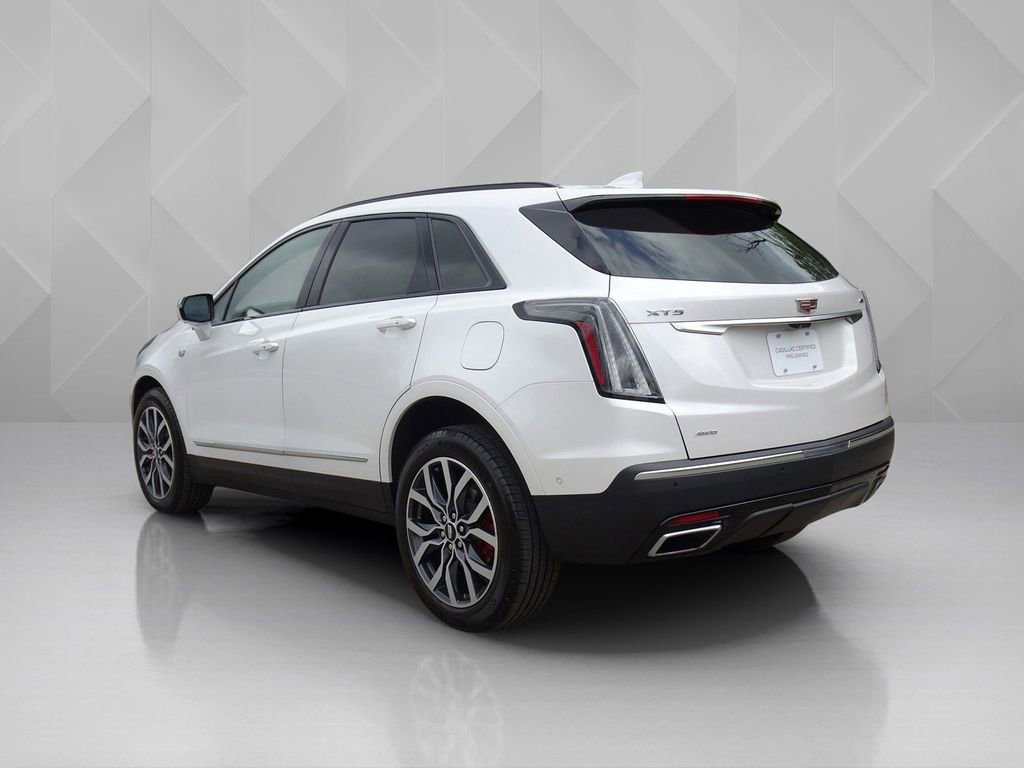 Certified 2023 Cadillac XT5 Sportv w/ Technology Package AWD/4WD image 3