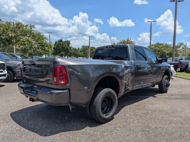 New 2026 RAM 3500 Big Horn AWD/4WD image 4