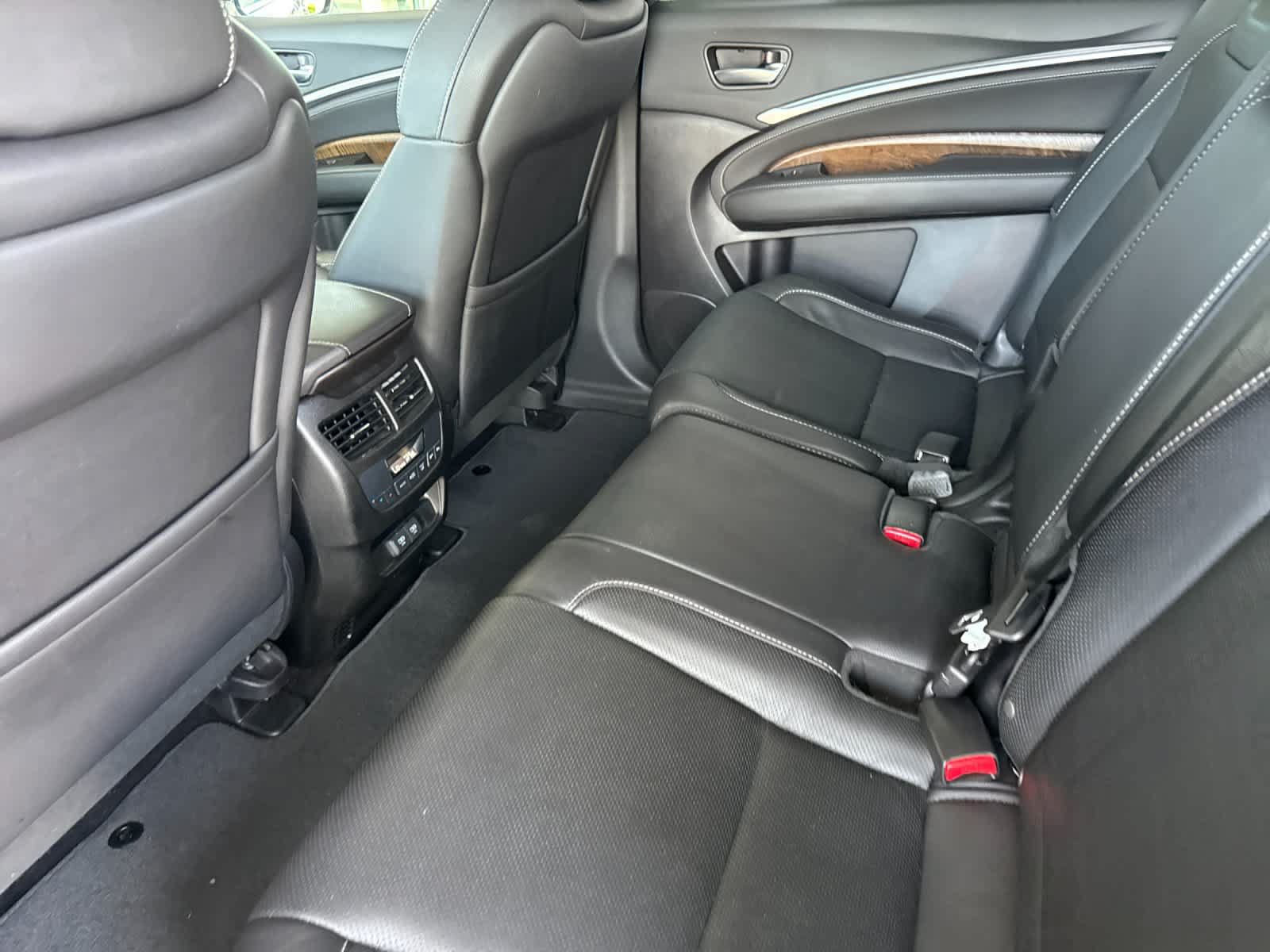 Used 2020 Acura MDX w/ Technology Package AWD/4WD image 4