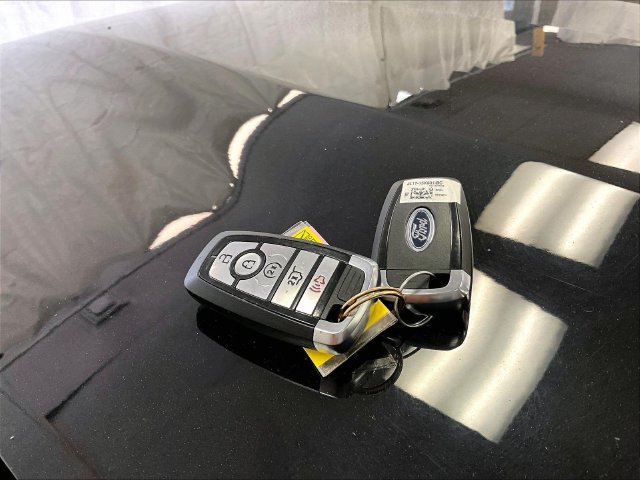 Used 2023 Ford Explorer XLT w/ Equipment Group 202A AWD/4WD image 9