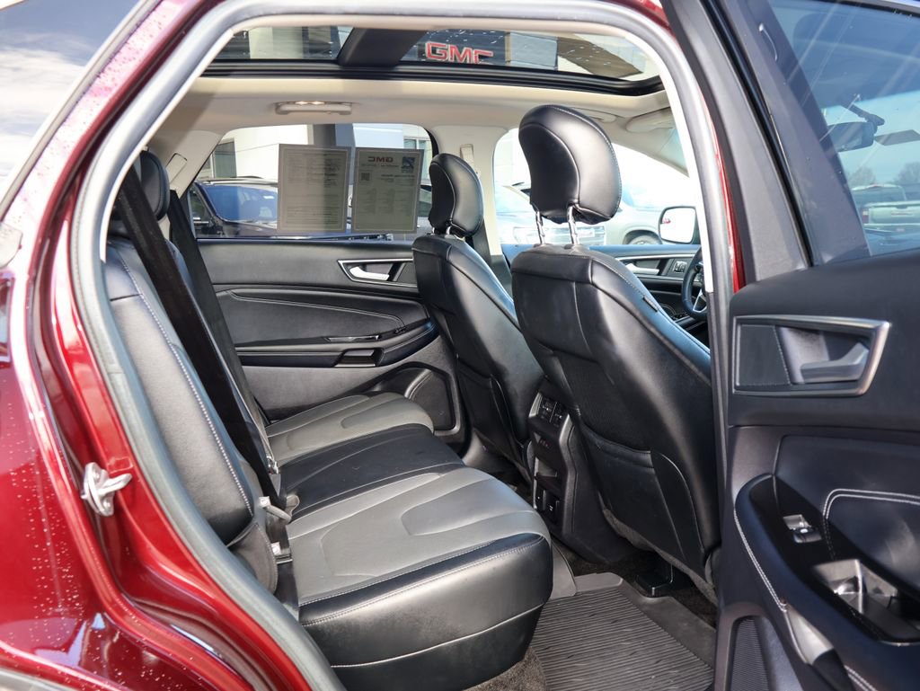 Used 2018 Ford Edge Titanium w/ Equipment Group 301A image 28
