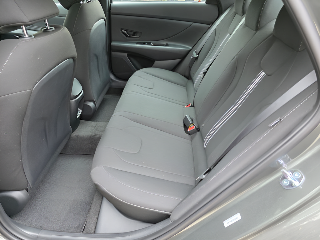 New 2026 Hyundai Elantra Sport FWD image 11