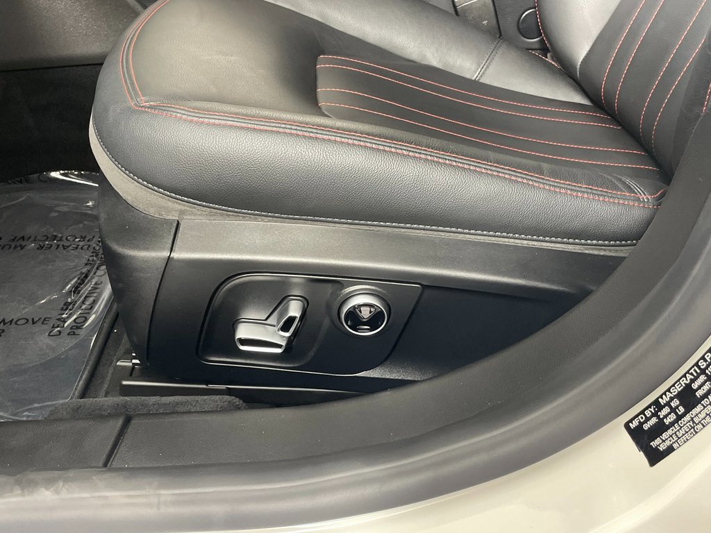 Used 2022 Maserati Ghibli Modena image 31