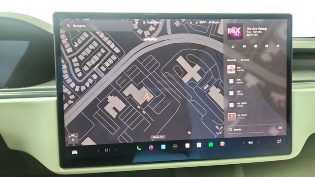 Used 2022 Tesla Model X Plaid image 48