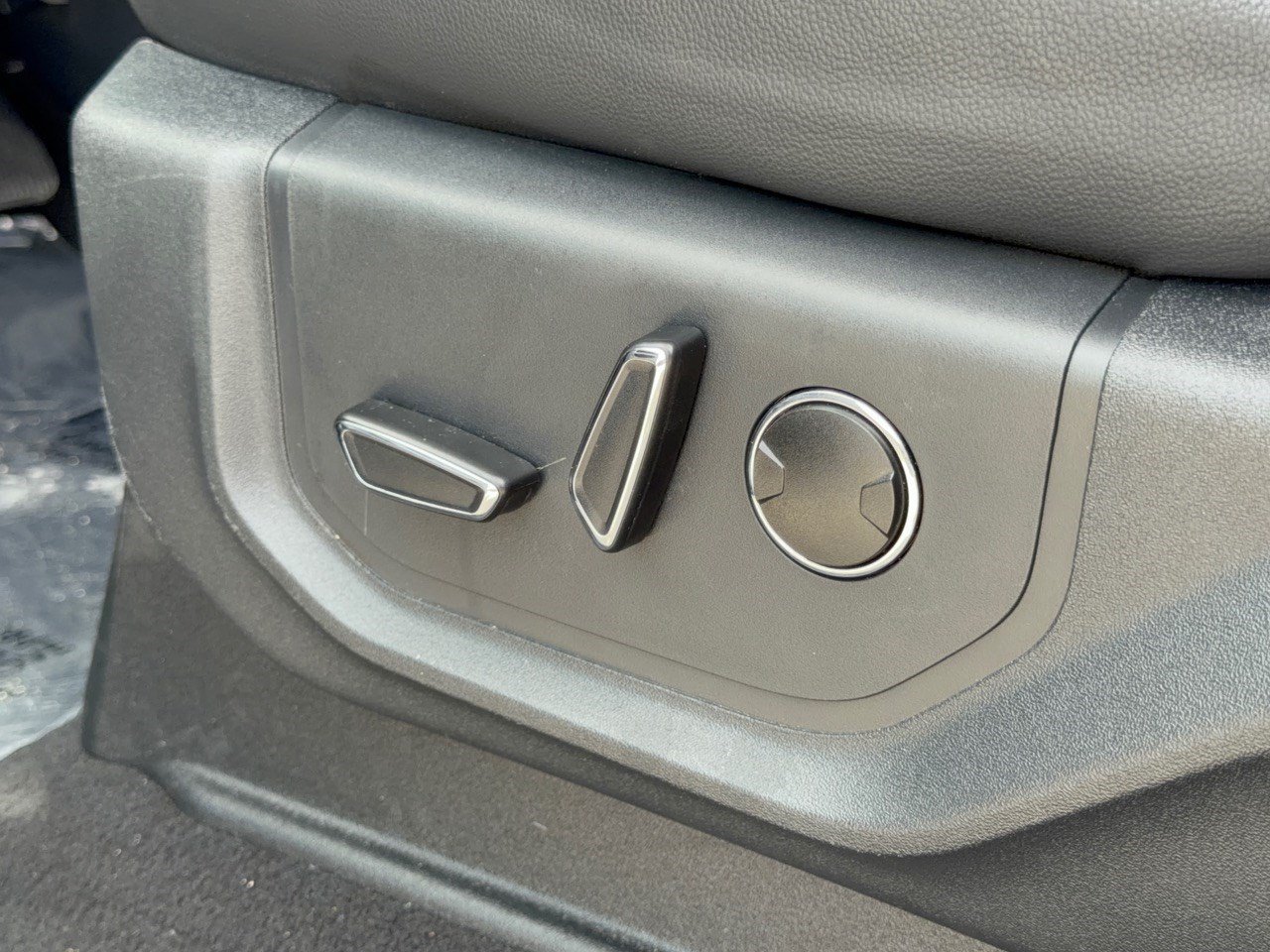 Used 2023 Ford Expedition Limited RWD image 16