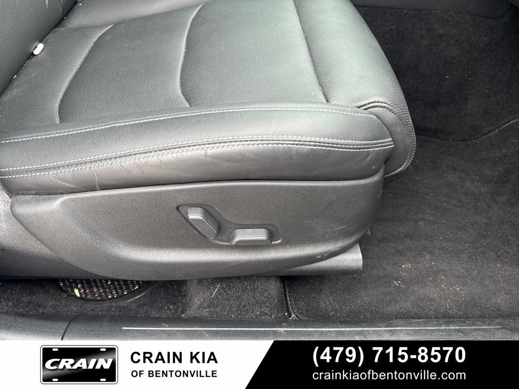 Used 2022 Genesis GV70 2.5T w/ Cargo Package AWD/4WD image 10