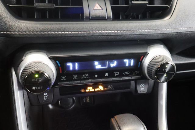 Used 2025 Toyota RAV4 XLE AWD/4WD image 20