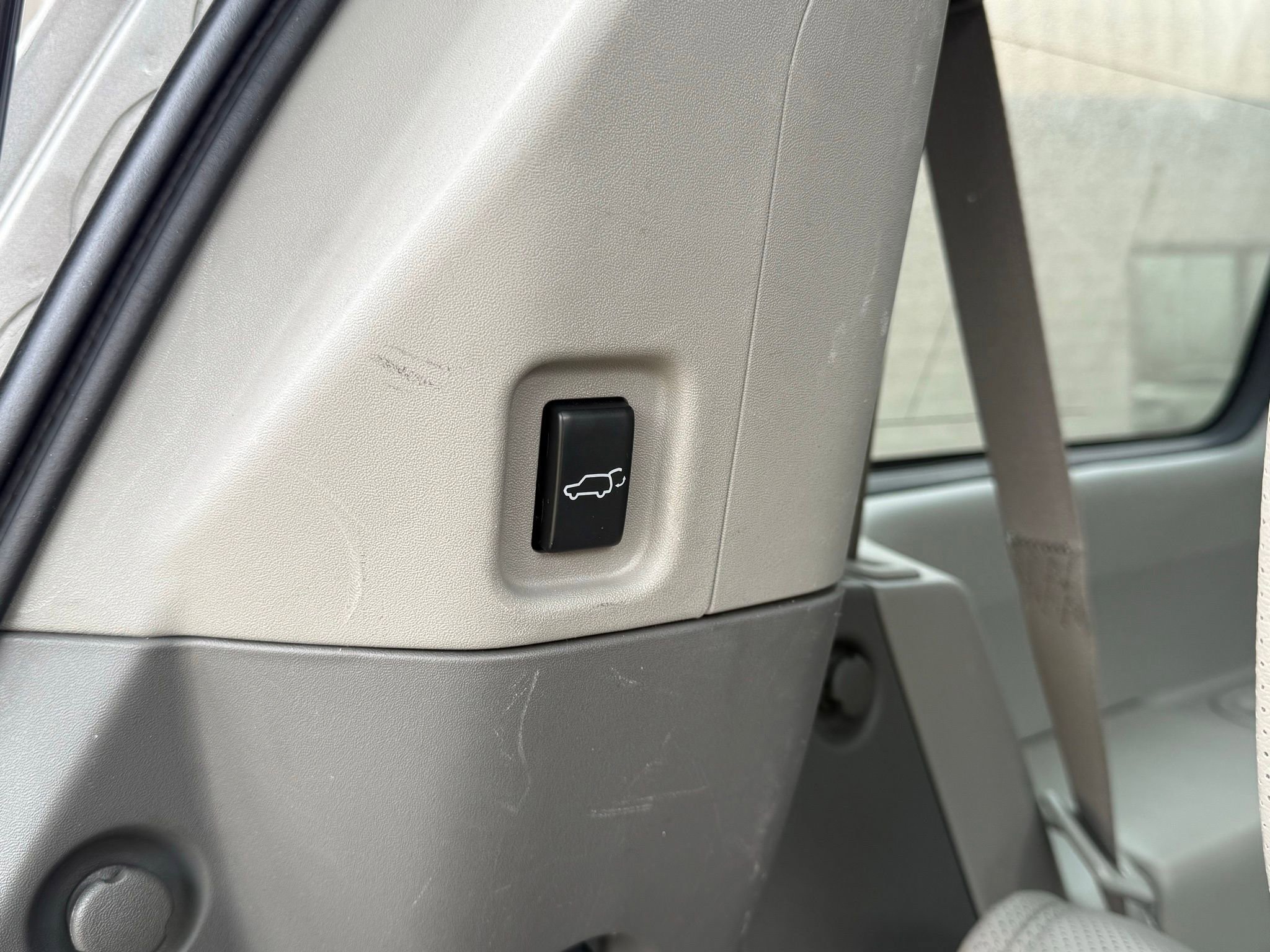 Used 2009 Nissan Quest SE w/ Seat Pkg image 41