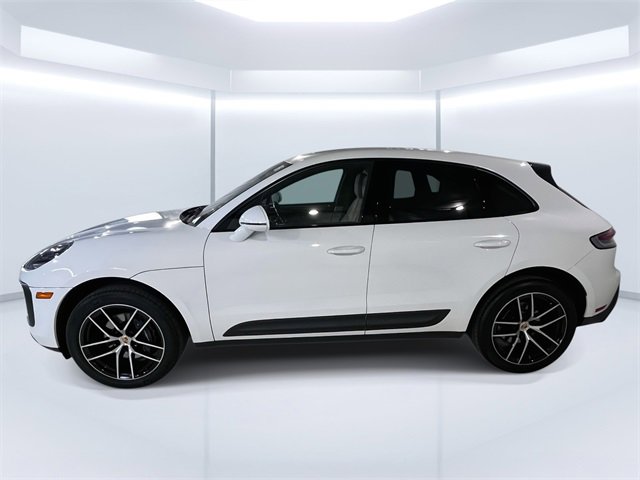 Used 2022 Porsche Macan w/ Premium Package Plus image 4