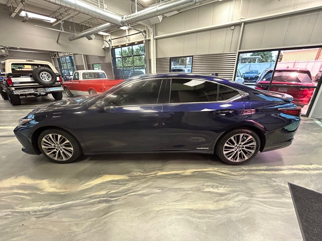 Used 2019 Lexus ES 300h w/ Premium Package FWD image 35