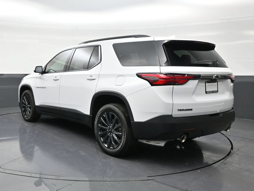 Used 2023 Chevrolet Traverse RS FWD image 3
