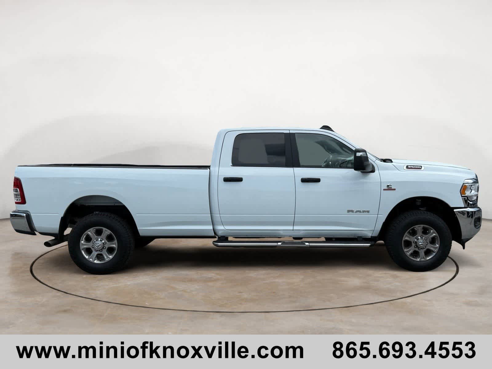 Used 2024 RAM 3500 Big Horn AWD/4WD image 2