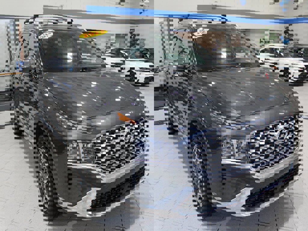 Used 2022 Hyundai Santa Fe Limited image 3