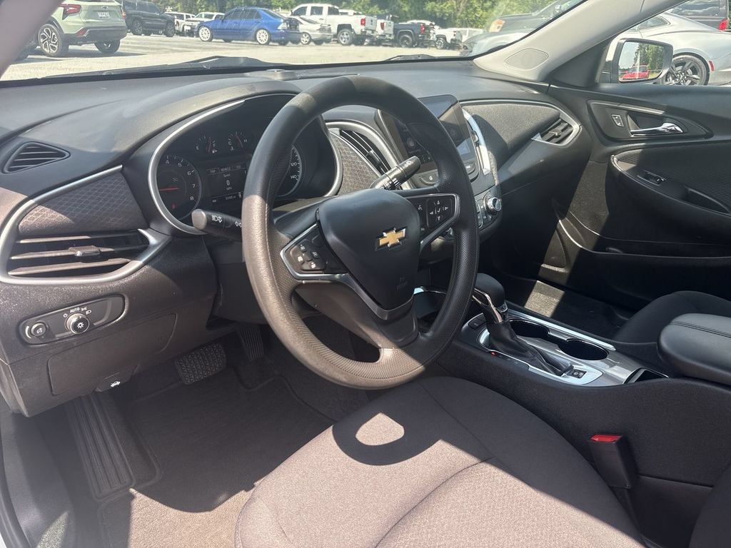 Certified 2022 Chevrolet Malibu LT FWD image 10