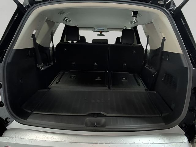 Used 2025 Nissan Pathfinder SL w/ Lighting Package (N92) AWD/4WD image 20