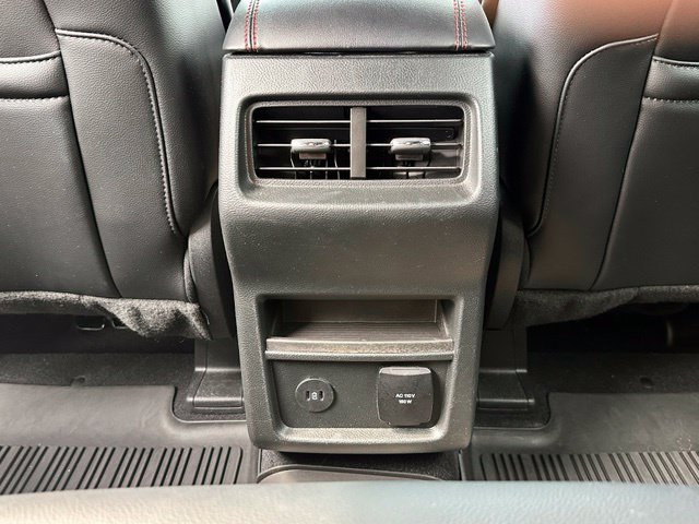 Used 2024 Ford Edge ST-Line AWD/4WD image 19