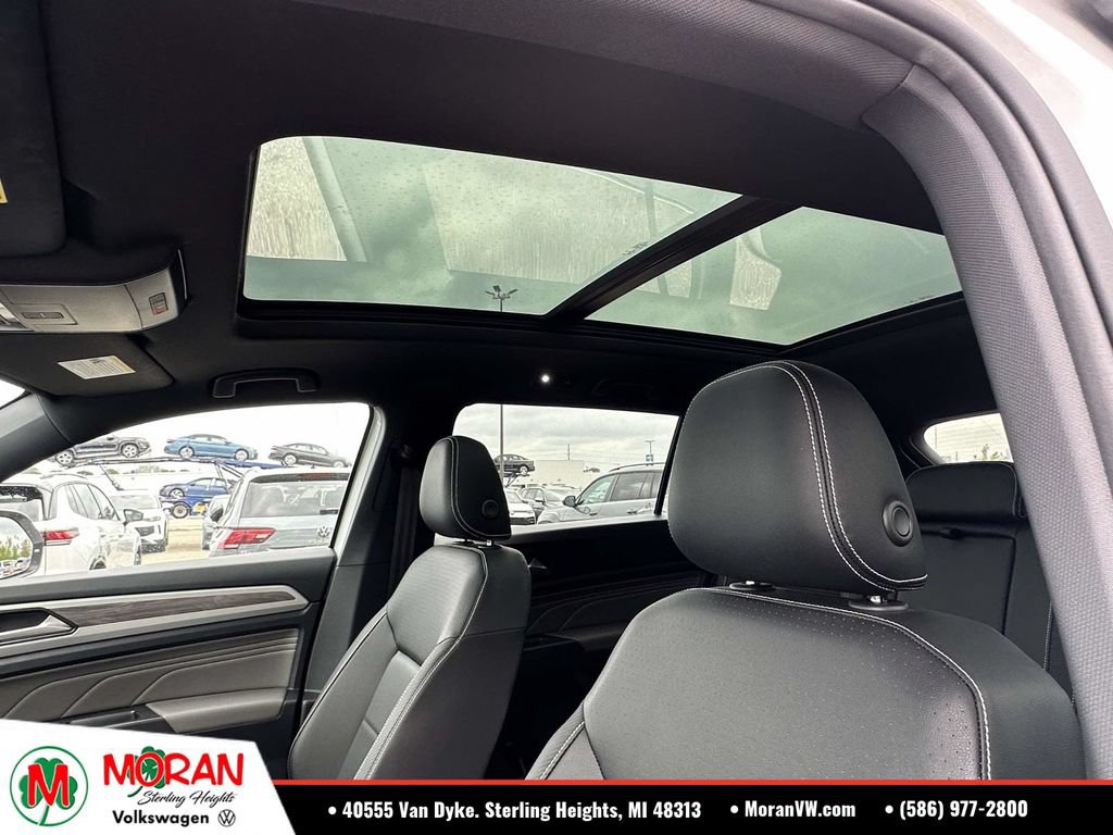 Certified 2023 Volkswagen Atlas Cross Sport SE w/ Panoramic Sunroof Package AWD/4WD image 21
