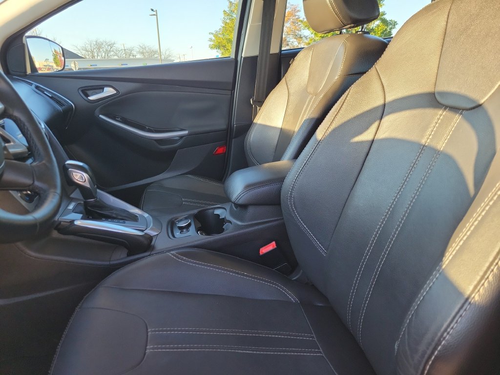 Used 2013 Ford Focus Titanium FWD image 17