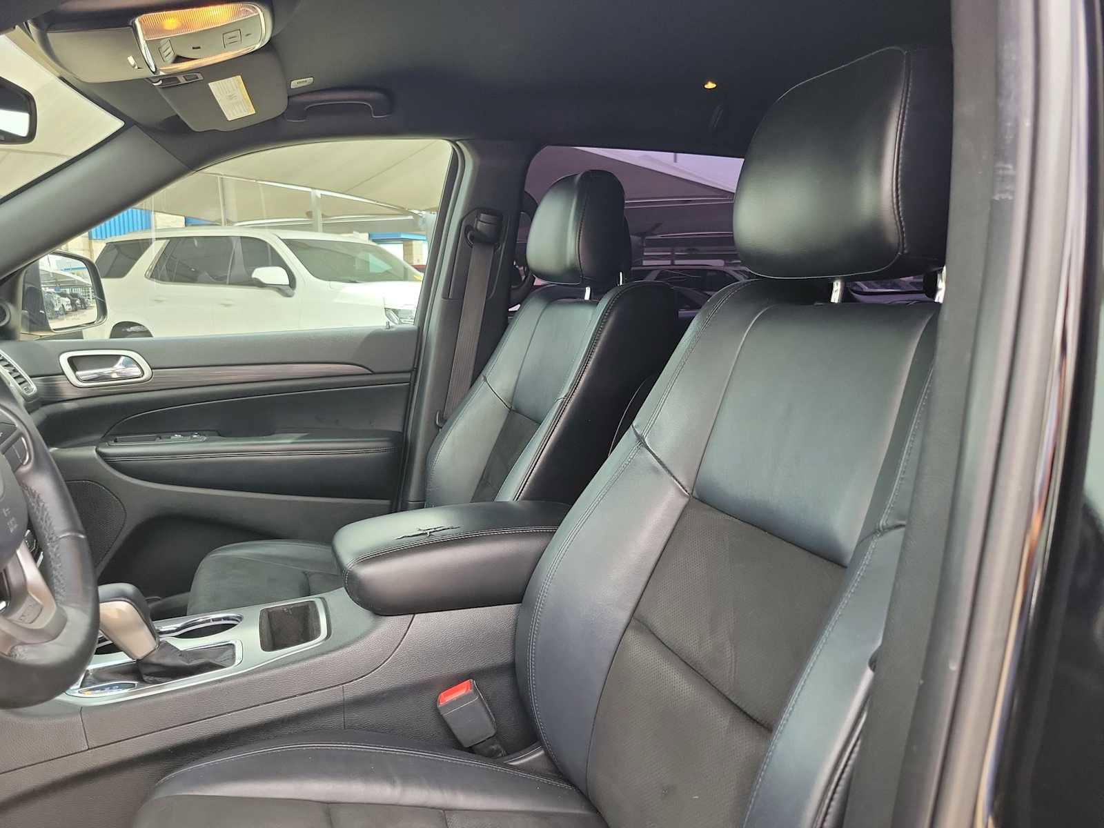 Used 2019 Jeep Grand Cherokee Altitude image 15