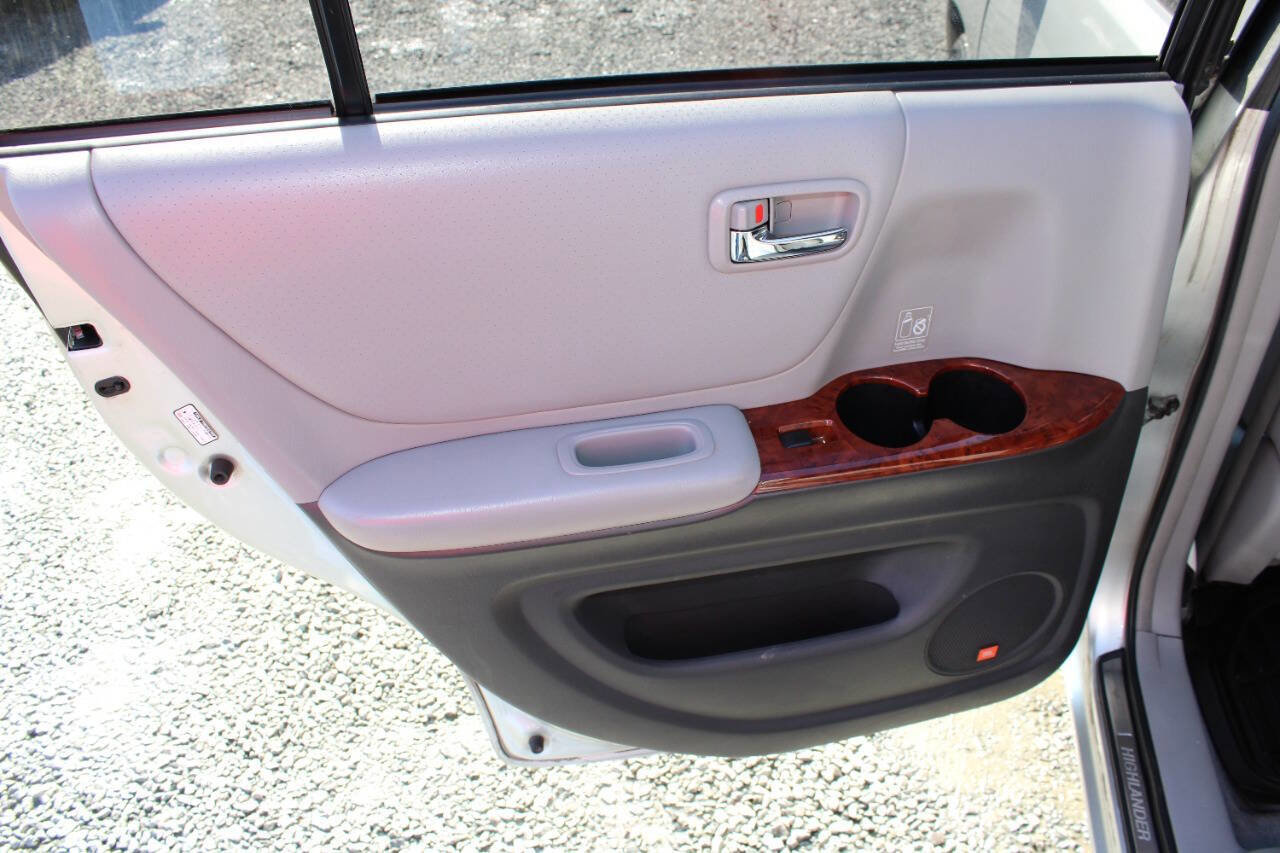 Used 2005 Toyota Highlander Limited image 18