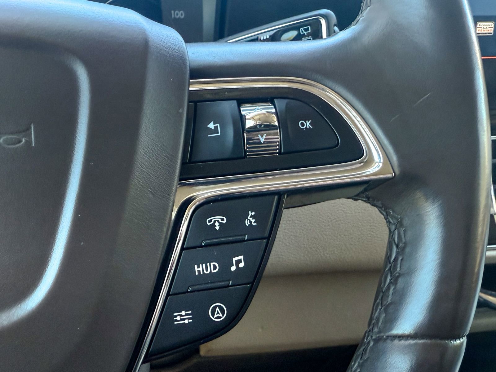 Used 2022 Lincoln Navigator Reserve AWD/4WD image 47