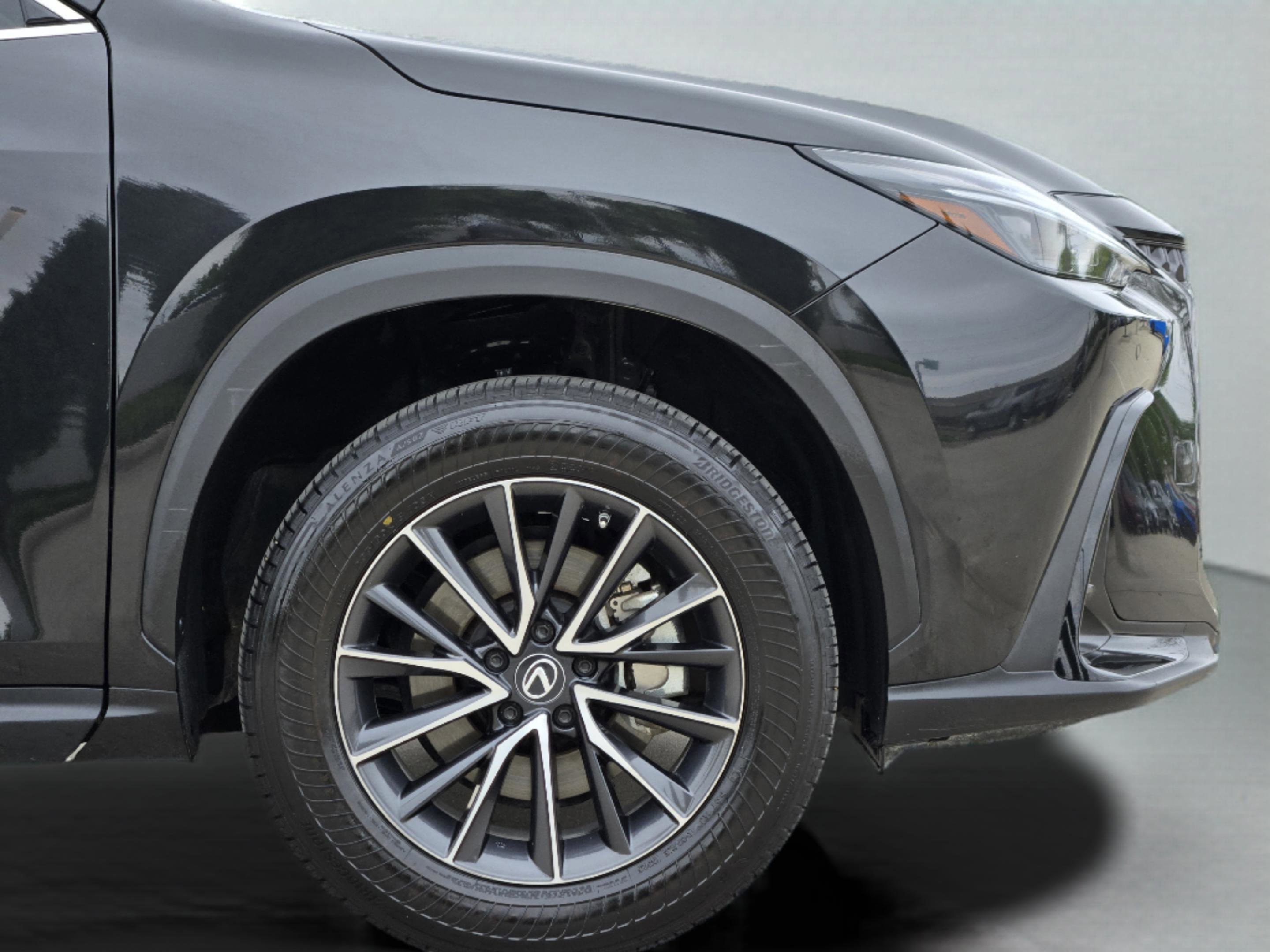 Used 2024 Lexus NX 250 FWD image 31